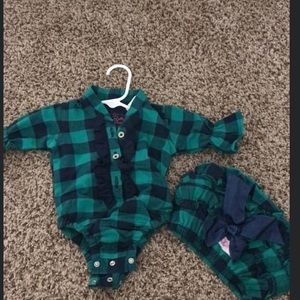 Girls ruffle butt size 0-3 months